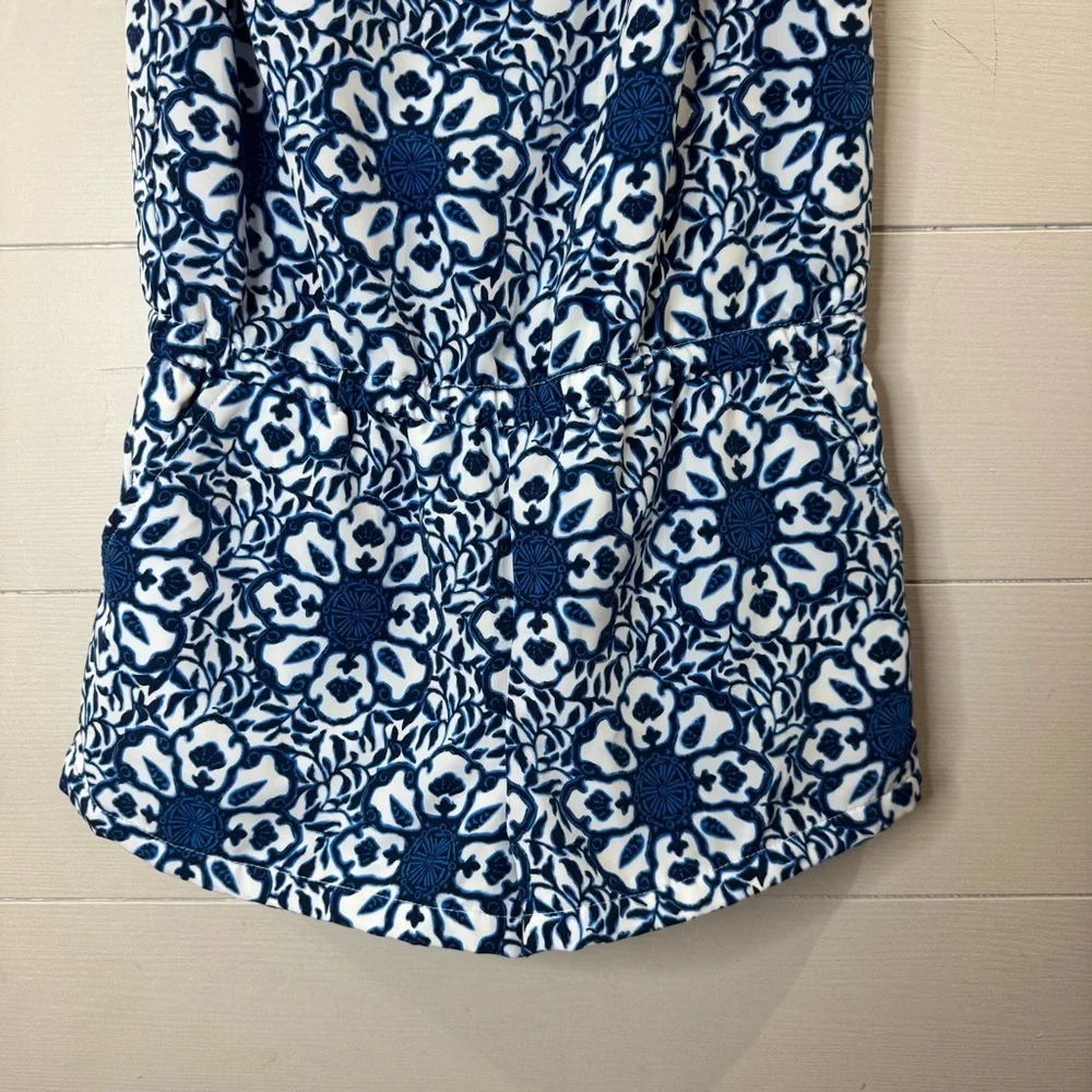 Vineyard Vines | Girls Tile Medallion Print Romper Size Medium